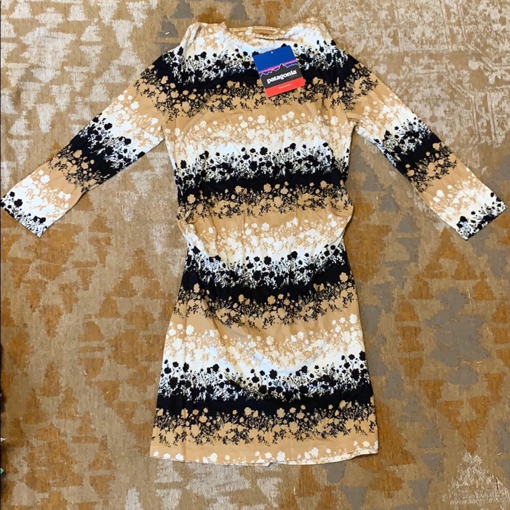 Women’s Patagonia cowl neck dress. Size S